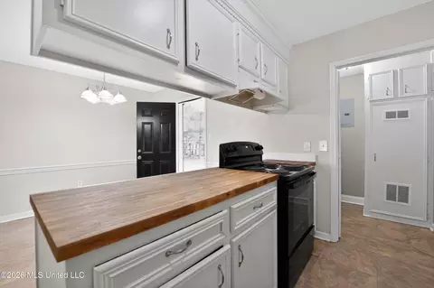 Kitchen - 125 Brandy Run Rd, Brandon, MS 39047 photo 1 of 2