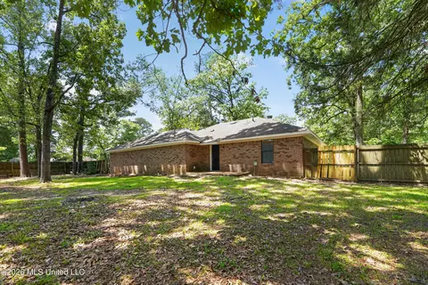 Exterior - 125 Brandy Run Rd, Brandon, MS 39047 photo 5 of 6