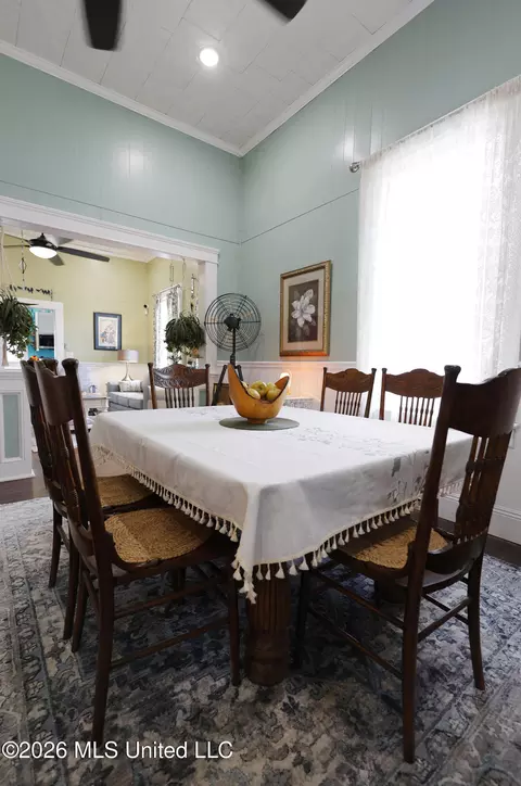 Dining - 723 Delaware Ave, Mccomb, MS 39648 photo 2 of 4