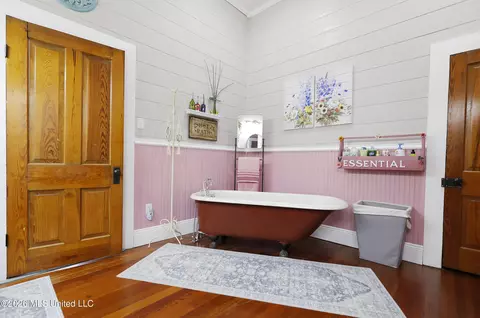 Bath - 723 Delaware Ave, Mccomb, MS 39648 photo 4 of 8