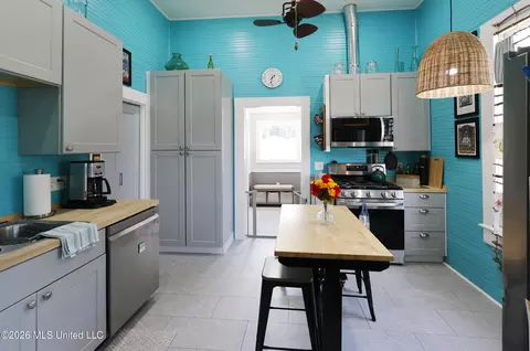 Kitchen - 723 Delaware Ave, Mccomb, MS 39648 photo 1 of 5