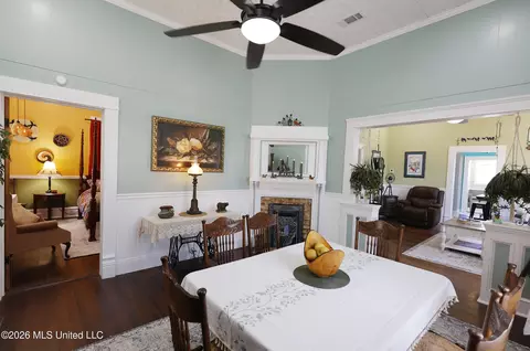 Dining - 723 Delaware Ave, Mccomb, MS 39648 photo 3 of 4