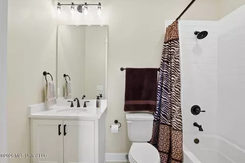 Bath - 109 Hannalea Pl, Flora, MS 39071 photo 4 of 6