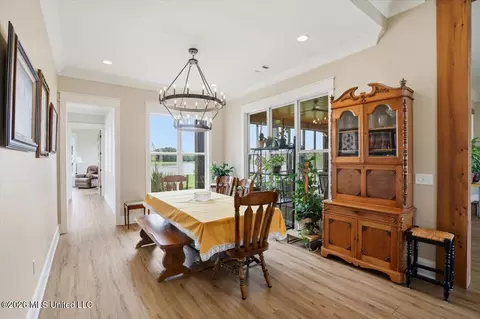 Dining - 109 Hannalea Pl, Flora, MS 39071 photo 2 of 3