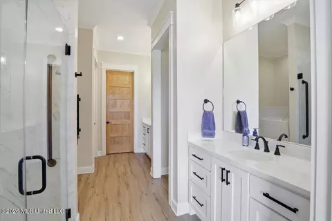 Entry Way - 109 Hannalea Pl, Flora, MS 39071 photo 3 of 8
