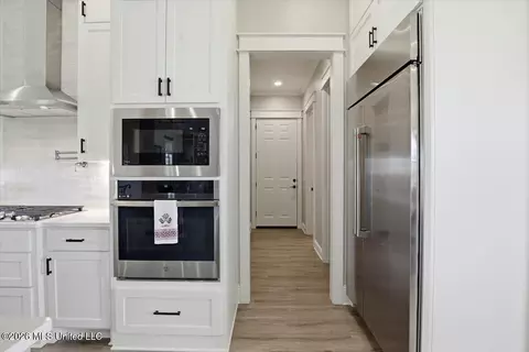Entry Way - 109 Hannalea Pl, Flora, MS 39071 photo 2 of 8
