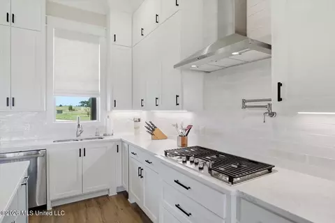 Kitchen - 109 Hannalea Pl, Flora, MS 39071 photo 3 of 4