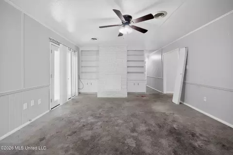 Living - 603 Chelsea Dr, Jackson, MS 39212 photo 11 of 12