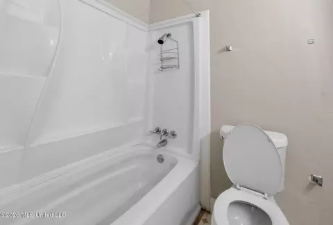 Bath - 603 Chelsea Dr, Jackson, MS 39212 photo 3 of 7