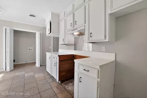 Other - 603 Chelsea Dr, Jackson, MS 39212 photo 5 of 8