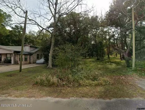 3216 Scovel Ave, Pascagoula, MS 39581
