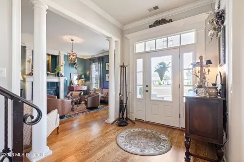 Entry Way - 3111 W Beauvoir Pl, Hernando, MS 38632 photo 1 of 1