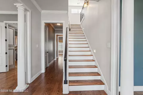Entry Way - 3111 W Beauvoir Pl, Hernando, MS 38632 photo 3 of 4