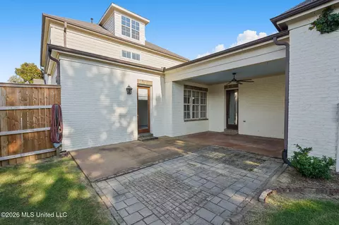 Exterior - 3111 W Beauvoir Pl, Hernando, MS 38632 photo 7 of 8