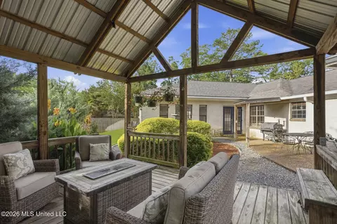 Exterior - 102 Michael Cv, Brandon, MS 39047 photo 7 of 17