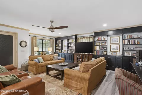 Living - 102 Michael Cv, Brandon, MS 39047 photo 3 of 3