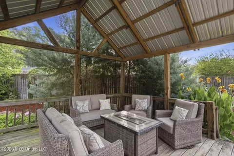 Exterior - 102 Michael Cv, Brandon, MS 39047 photo 6 of 17