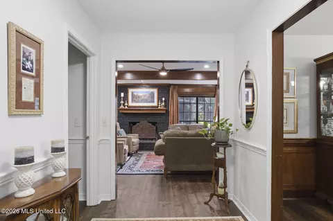 Entry Way - 102 Michael Cv, Brandon, MS 39047 photo 1 of 1