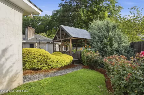 Exterior - 102 Michael Cv, Brandon, MS 39047 photo 12 of 17