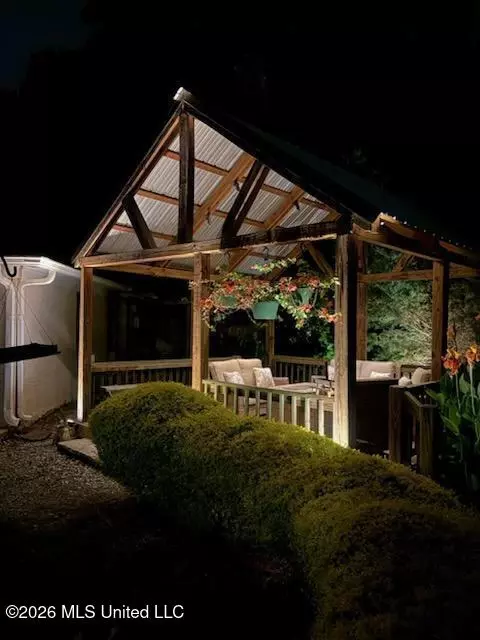 Exterior - 102 Michael Cv, Brandon, MS 39047 photo 14 of 17