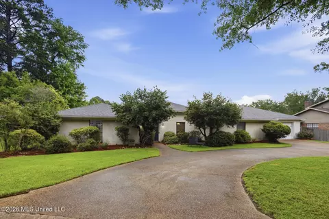 102 Michael Cv, Brandon, MS 39047