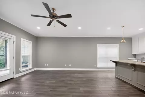 Living - 3511 N State St #11 & 13, Jackson, MS 39216 photo 3 of 7