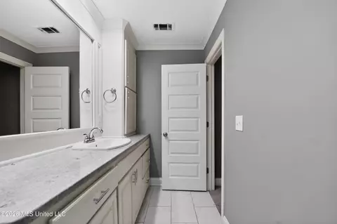 Bath - 3511 N State St #11 & 13, Jackson, MS 39216 photo 7 of 8
