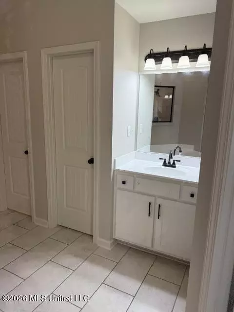 Entry Way - 3198 Magnolia Leaf Cv, Hernando, MS 38632 photo 3 of 4