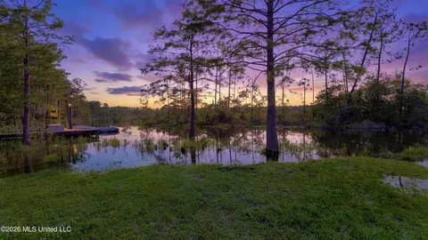 0 Bayou Castelle Dr, Gautier, MS 39553