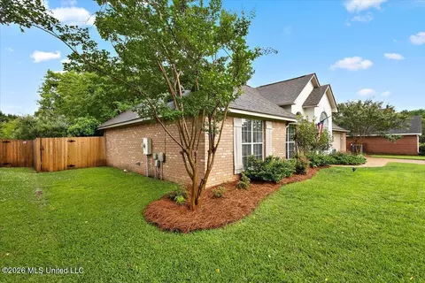 Exterior - 102 Avon Cv, Madison, MS 39110 photo 2 of 15