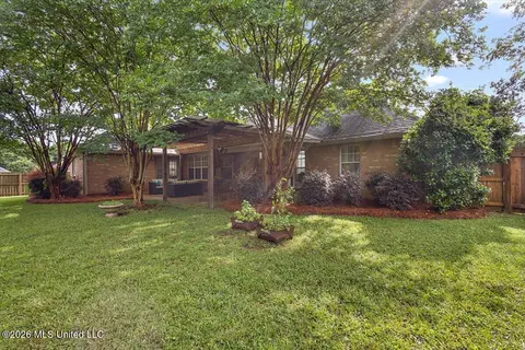 Exterior - 102 Avon Cv, Madison, MS 39110 photo 8 of 15