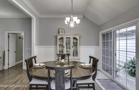 Dining - 690 Olympic Dr, Flowood, MS 39232 photo 5 of 5
