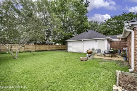 Exterior - 690 Olympic Dr, Flowood, MS 39232 photo 10 of 14