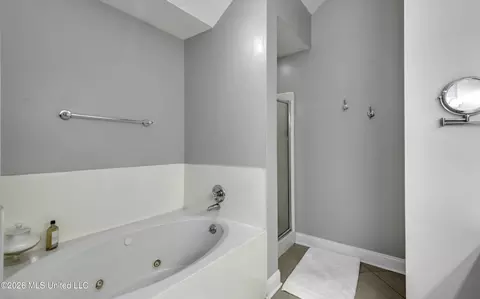 Bath - 690 Olympic Dr, Flowood, MS 39232 photo 4 of 5