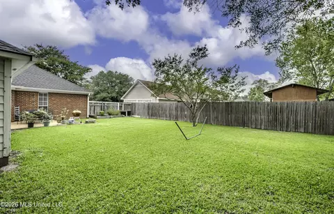 Exterior - 690 Olympic Dr, Flowood, MS 39232 photo 12 of 14