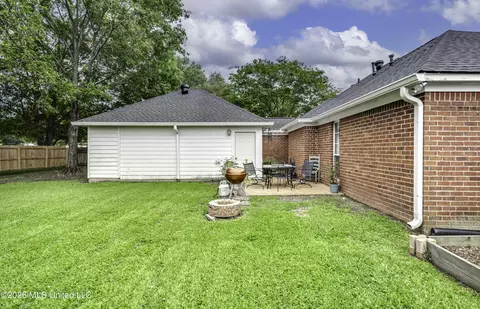 Exterior - 690 Olympic Dr, Flowood, MS 39232 photo 9 of 14