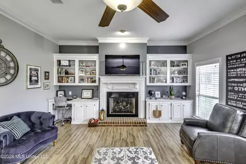 Living - 690 Olympic Dr, Flowood, MS 39232 photo 1 of 2