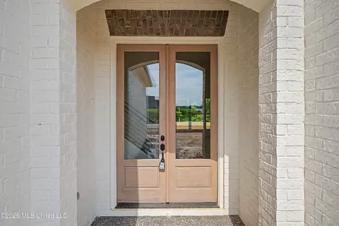 Entry Way - 1667 Baisley Dr, Nesbit, MS 38651 photo 1 of 4