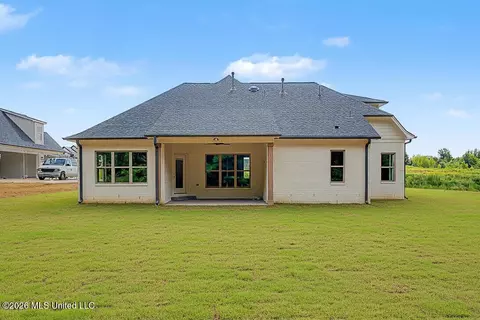 Exterior - 1667 Baisley Dr, Nesbit, MS 38651 photo 4 of 5