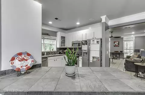 Kitchen - 279 Fox Run Rd, Brandon, MS 39047 photo 1 of 6