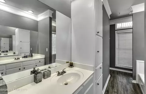 Bath - 279 Fox Run Rd, Brandon, MS 39047 photo 1 of 5