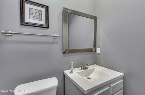 Bath - 279 Fox Run Rd, Brandon, MS 39047 photo 4 of 5
