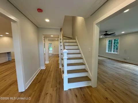 Entry Way - 515 Duncan Ave, Natchez, MS 39120 photo 1 of 3