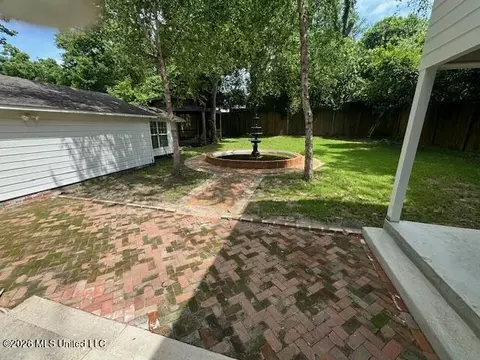 Exterior - 515 Duncan Ave, Natchez, MS 39120 photo 4 of 7