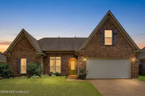 2669 Harvest Tree Dr, Southaven, MS 38672