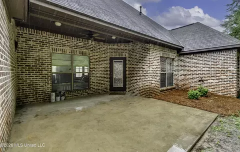 Exterior - 250 Falls Xing, Madison, MS 39110 photo 7 of 7
