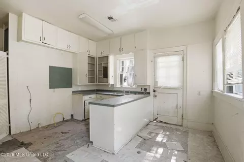 Kitchen - 801 Belhaven St, Jackson, MS 39202 photo 1 of 1