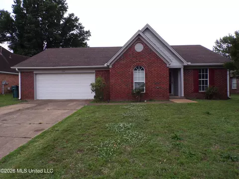 7395 Fox Hollow Ln, Southaven, MS 38671