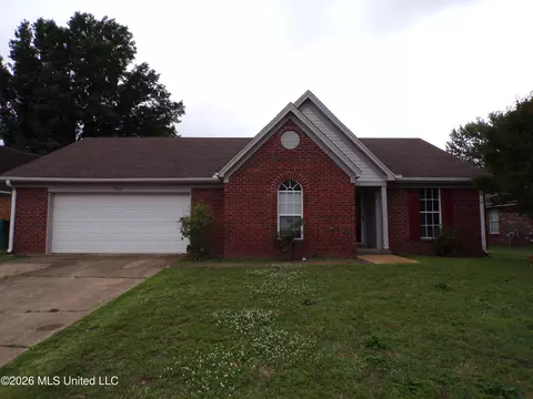 7395 Fox Hollow Ln, Southaven, MS 38671