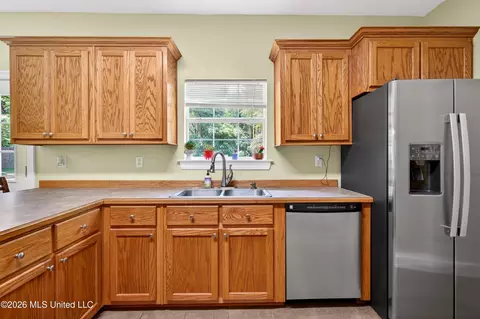 Kitchen - 71 Conner Dr, Perkinston, MS 39573 photo 2 of 4